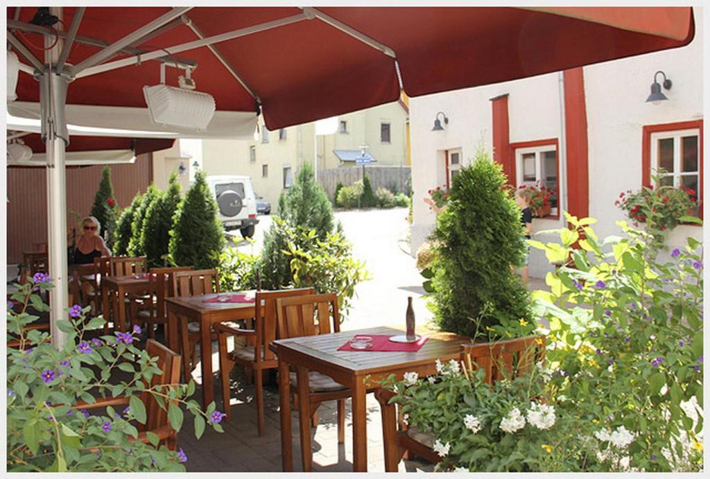 Hotel-Restaurant Ochsen เบลาบอยเริน ภายนอก รูปภาพ